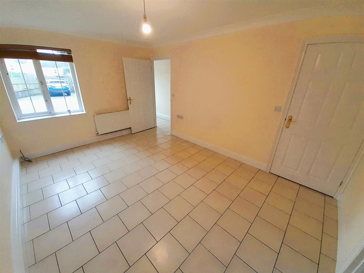 The Avenue, Llwynhendy, SA14 9DW